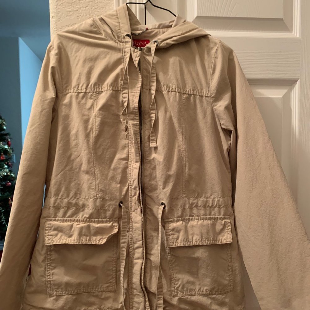 Ladies Merona tan lightweight zip up hooded jacket M